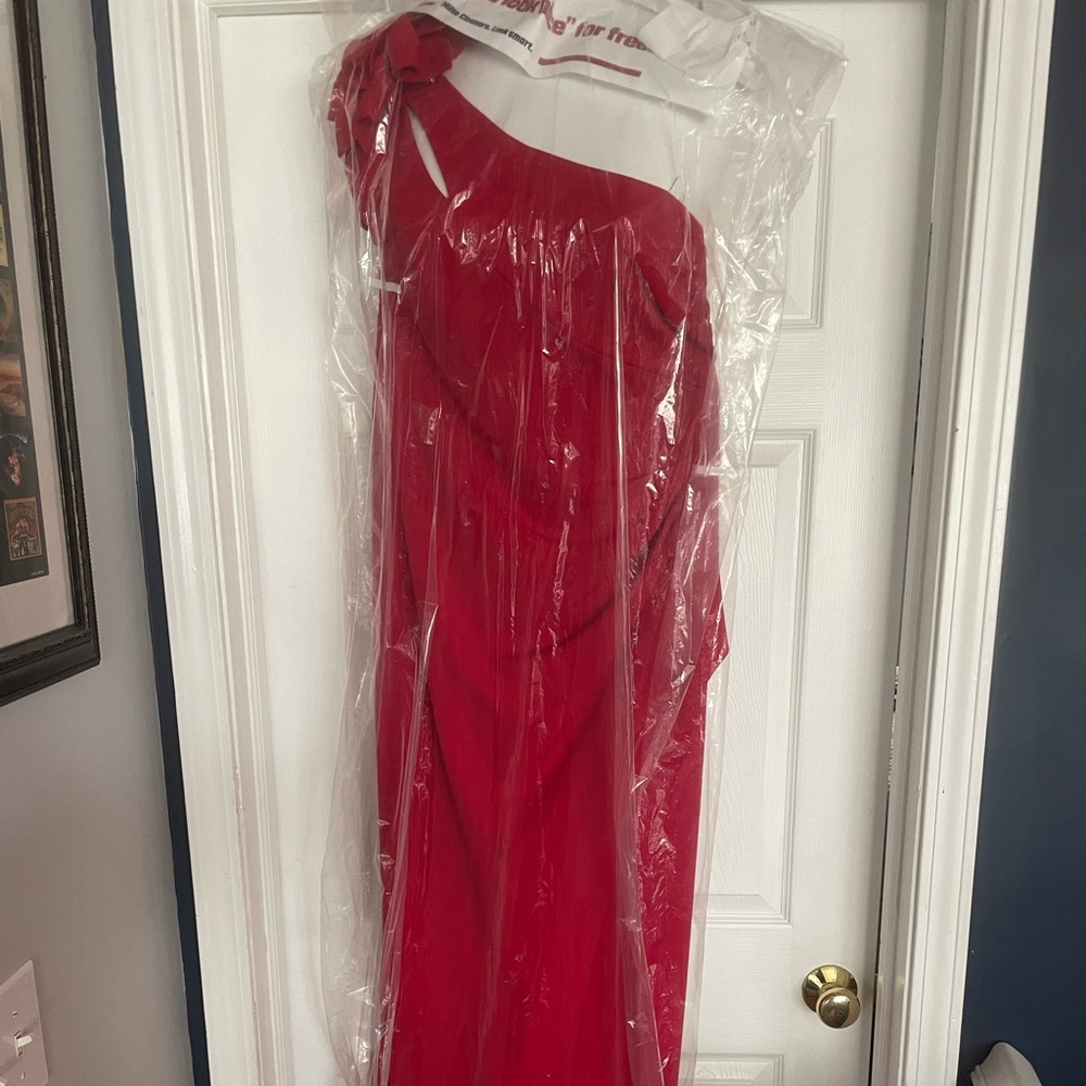 One shoulder, red, formal dress